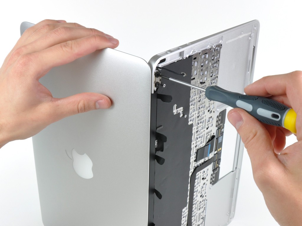 особенности ремонта MacBook